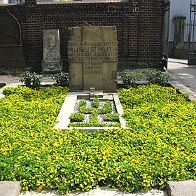 Buschey-Friedhof: Grabstätte Kuth